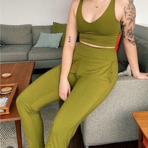 Free Label Monday Pants